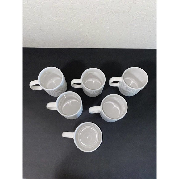 Lot Of 6 Pfaltzgraff Everyday Winston Coffee Mugs Cups White Zig Zag Pattern - Picture 2 of 10